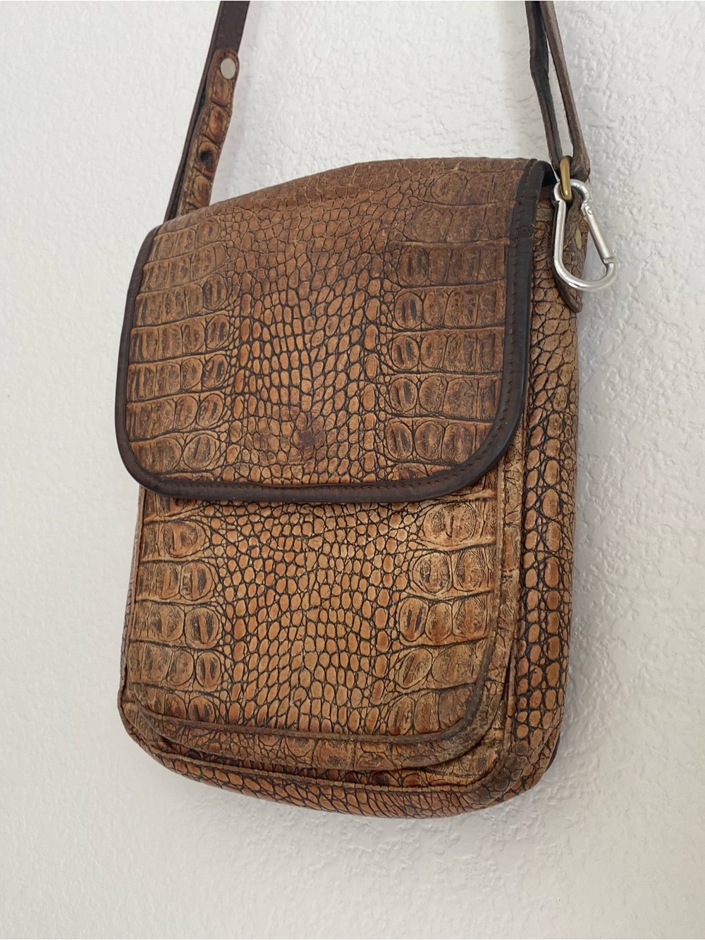 Brown Vintage Brahmin Crossbody Leather Handbag - Alligator Croc - Picture 7 of 10